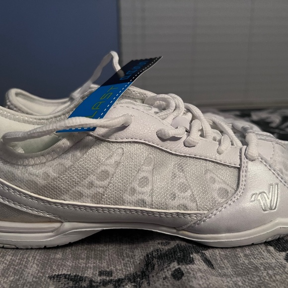 Varsity Shoes - Varsity Last Pass Cheerleading Shoes Sz 6.5